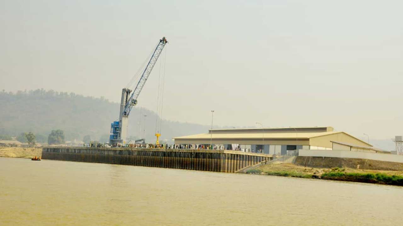 Baro River Port